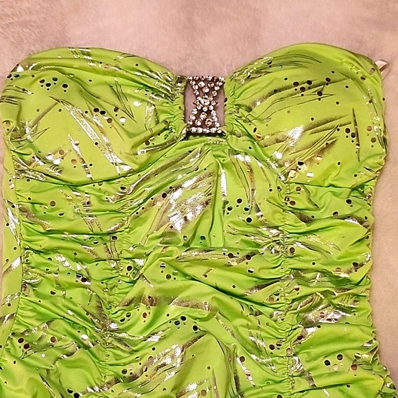 DEB Women's Junior Size: M Lime Green Party Dress - Picture 2 of 4
